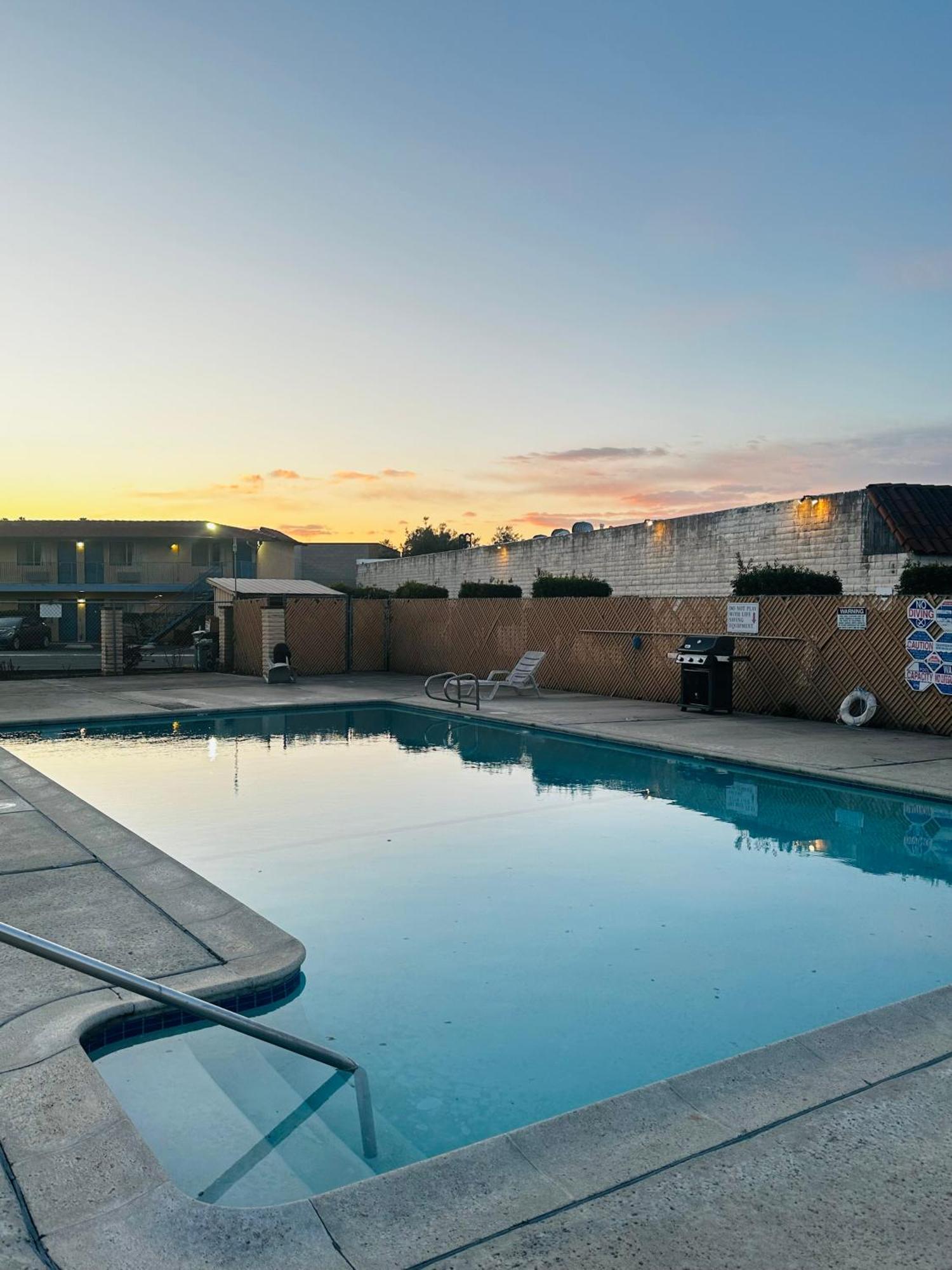 Franciscan Inn Motel Βίστα Εξωτερικό φωτογραφία